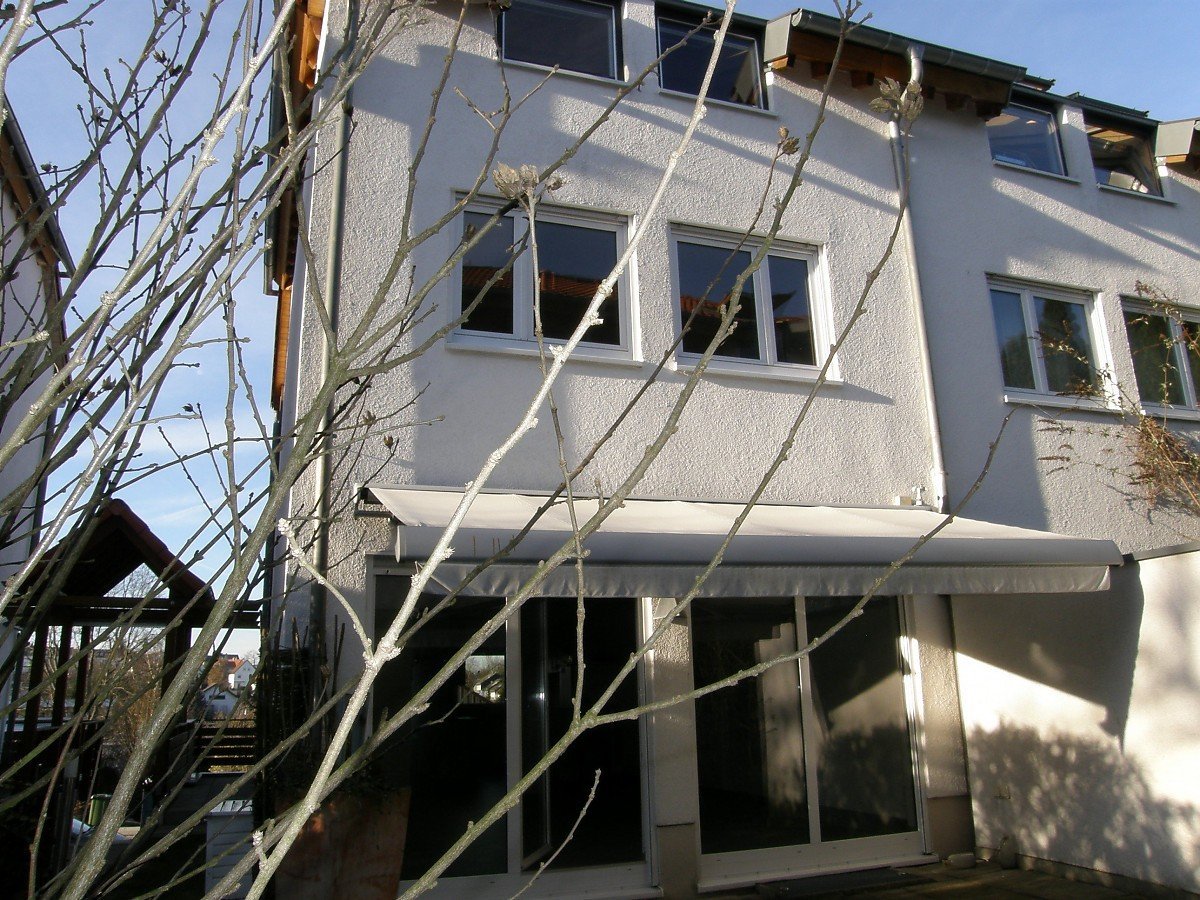Foto Moderne Doppelhaushälfte in Roßdorf