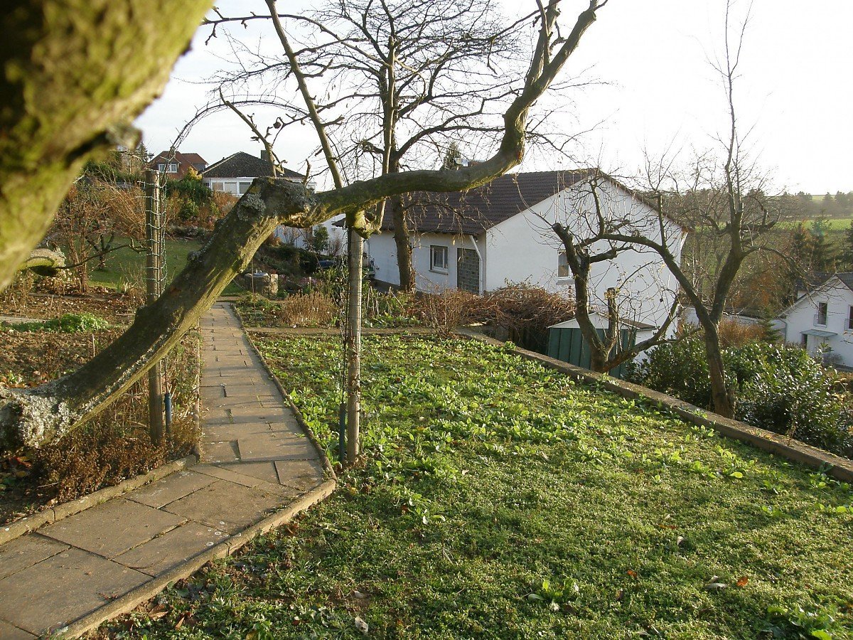 Foto Zweifamilienhaus in Roßdorf
