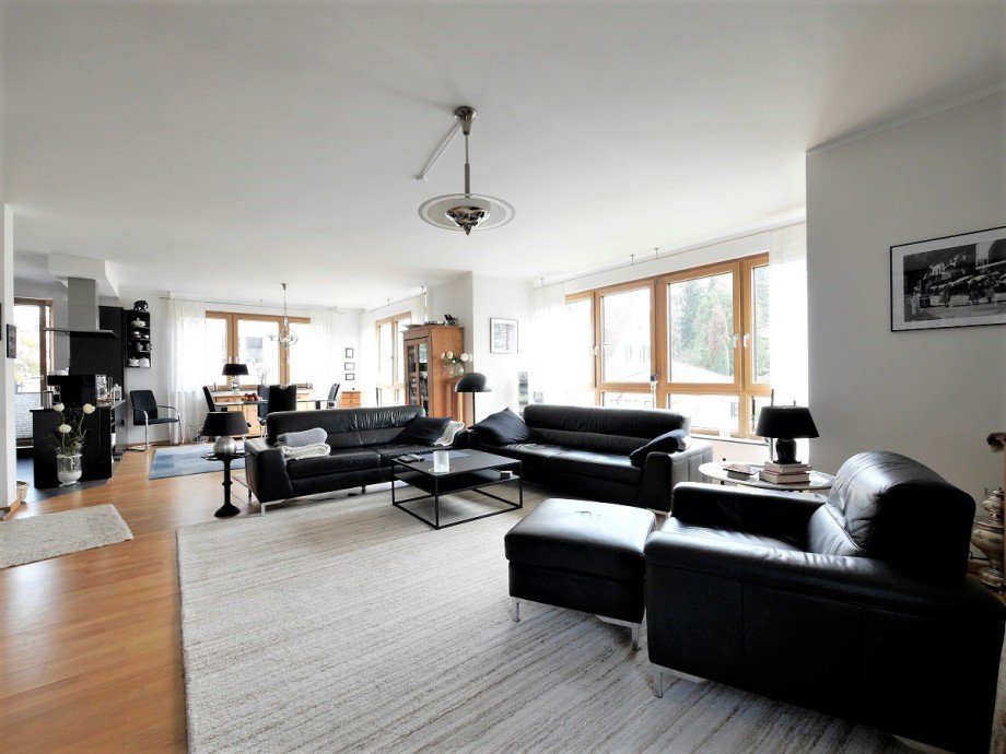 Wohnen/Essen OG Zweifamilienhaus Darmstadt